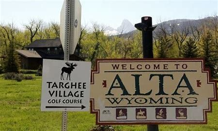 Eagle's Nest Ranch: 75 Perimeter Drive, Alta, WY 83414